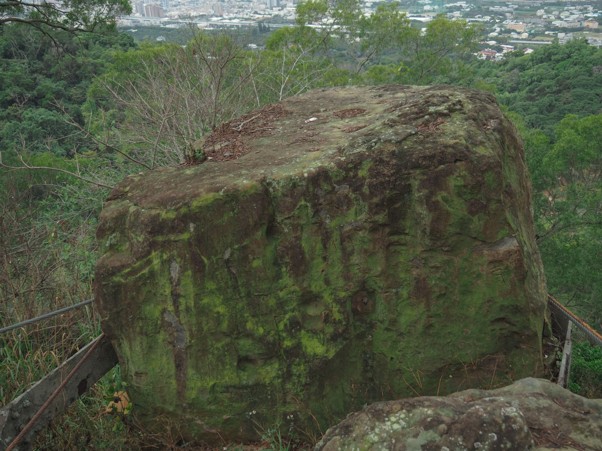 Fengdongshi balancing rock near Dakeng Taichung